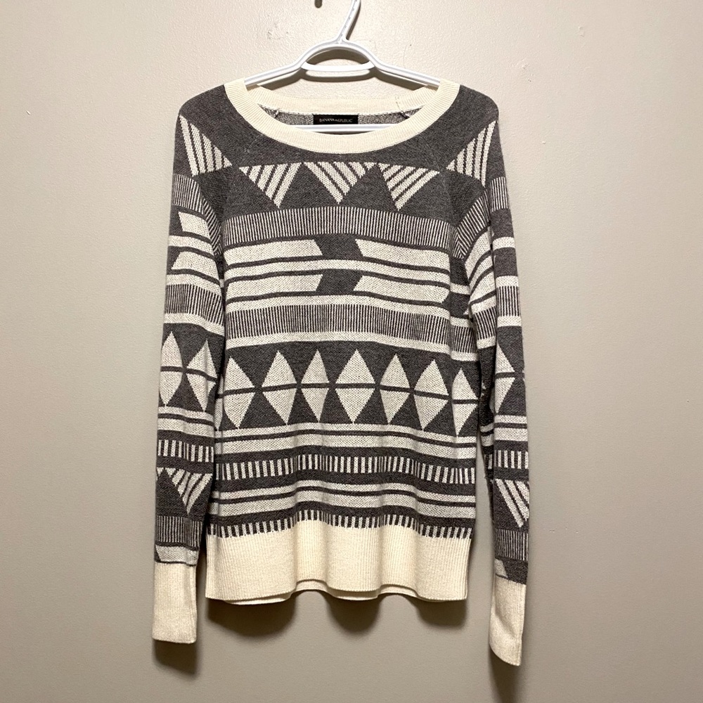 Cozy Scandinavian print, wool sweater
